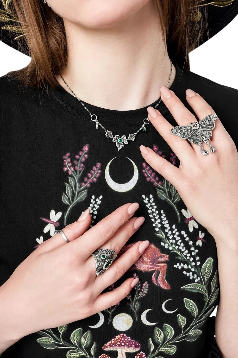 Restyle Evergreen Ring Emerald Green Moth Gothic Jewelry