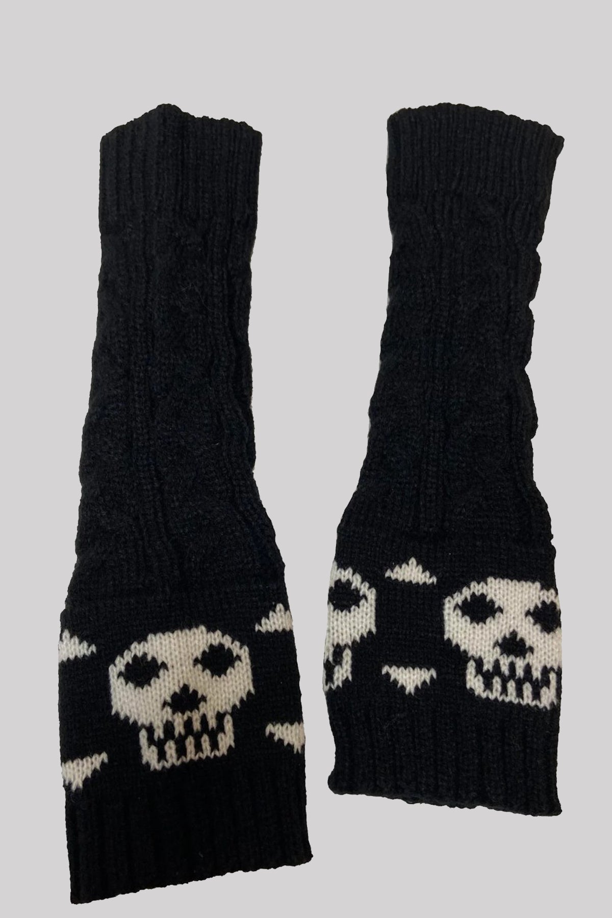 Pamela Mann Knitted Skull and Crossbones Fingerless Gloves