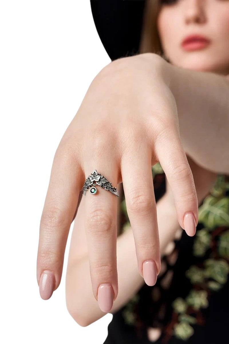 Restyle Poisoned Ivy Ring Emerald Green Gothic Botanical