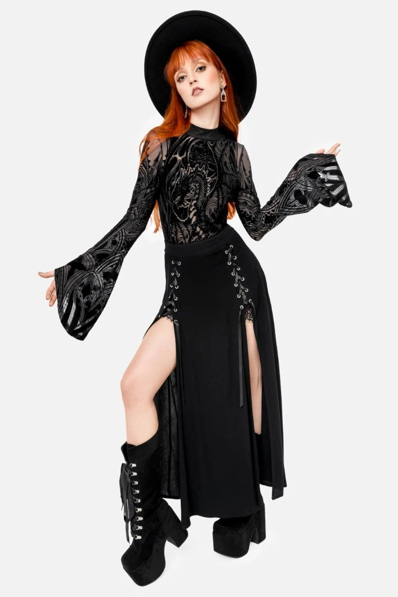 Restyle Rhodanthe Maxi Skirt – Gothic Lace-Up Slit Skirt