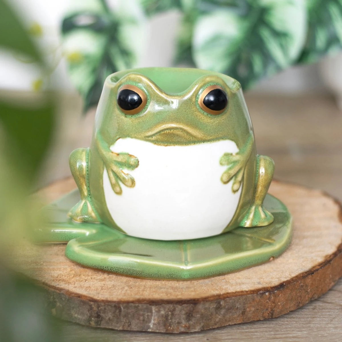 Frog Shaped Oil Burner on Lily Pad – Ceramic Wax Melter