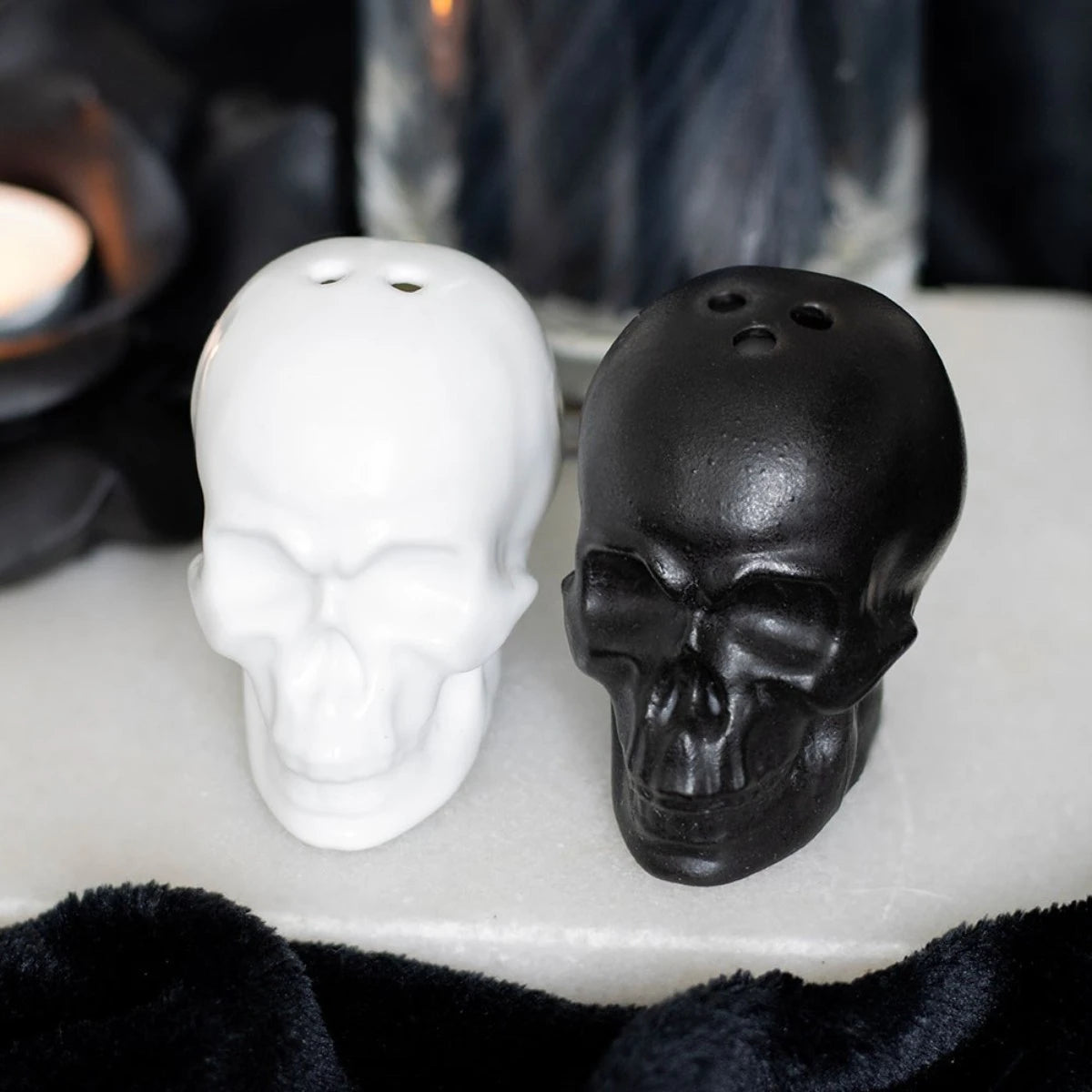 Salt and Pepper Shakers – Black & White Skull Set Gothic