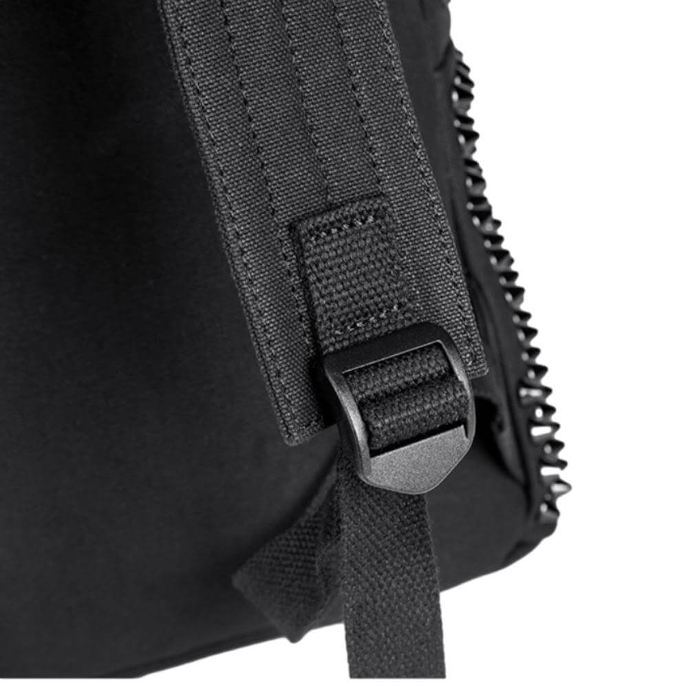 Calvin Klein Borsa Nera Donna Con Tracolla In Ecopelle Con Logo In Rilievo Sul Davanti E Sul Retro 136097131
